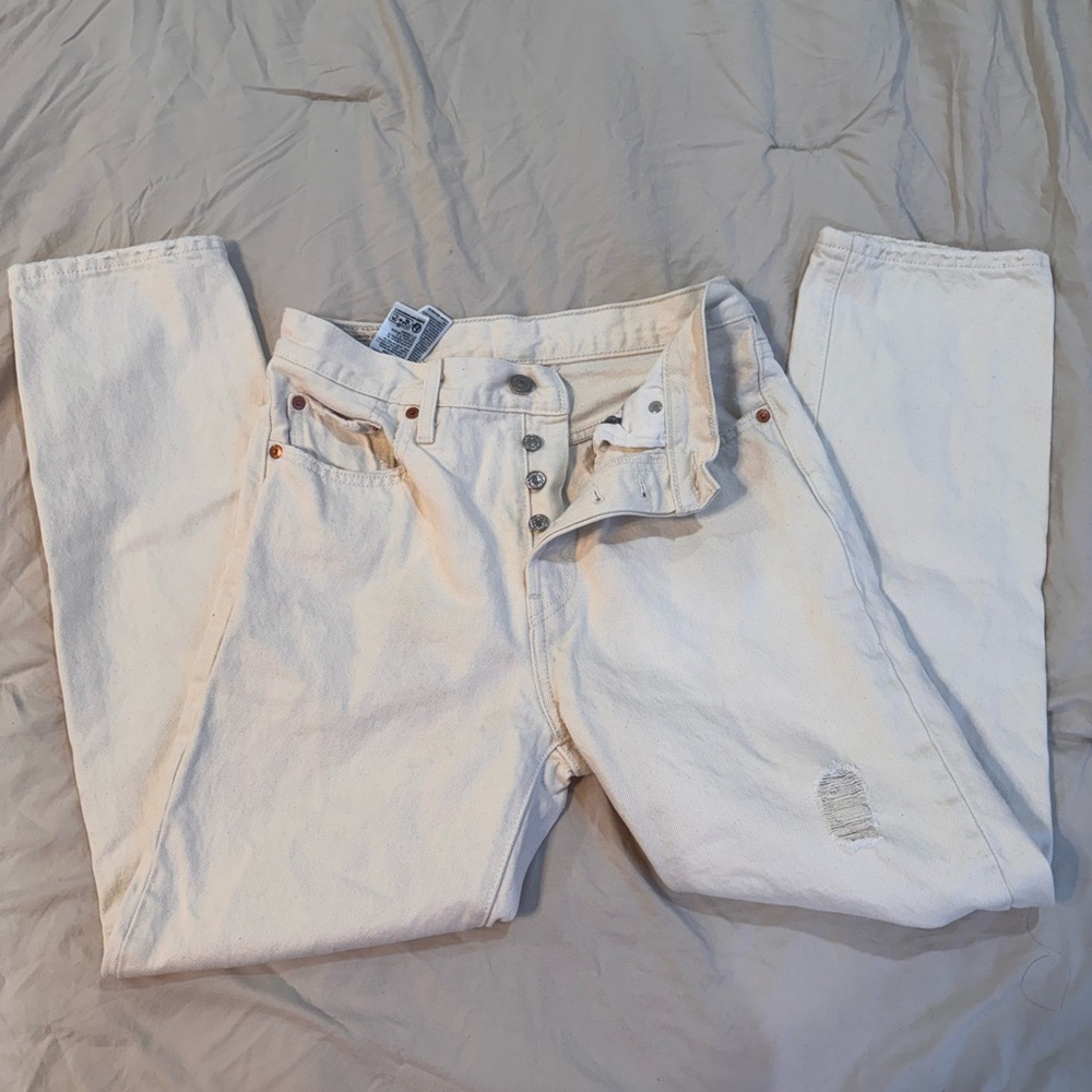 Women’s Levi Jeans 27